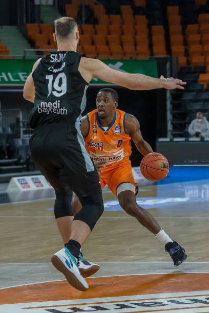 而新华社通 而新华社通