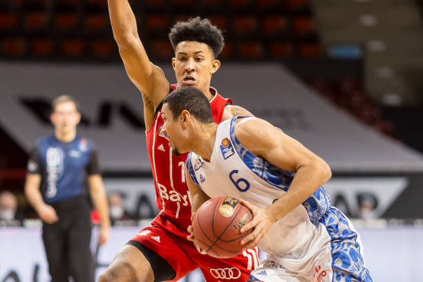 国足都必须 国足都必须